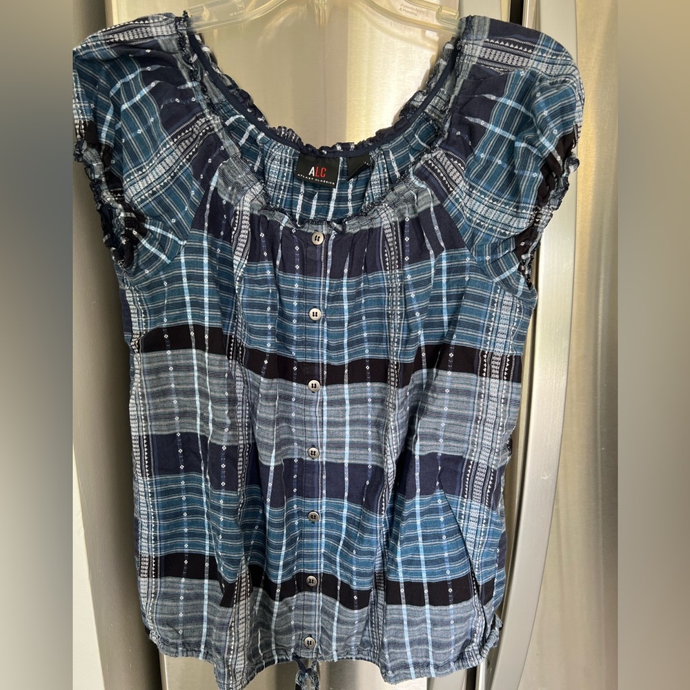 ALC blue peasant blouse with short sleeves, ruffle at neck, drawstring waist. M